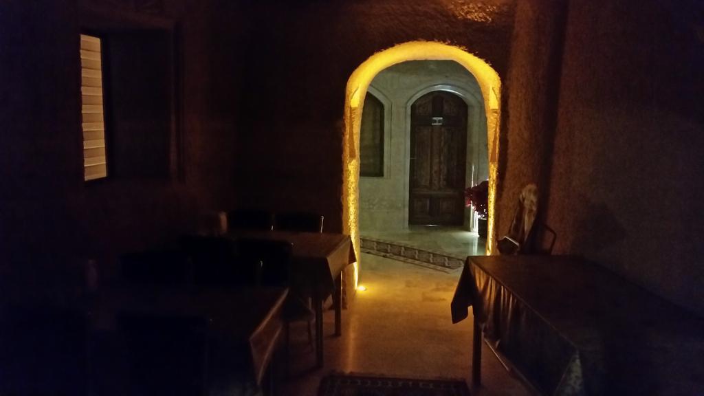 Family Cave Suite Hotel Göreme Exteriör bild